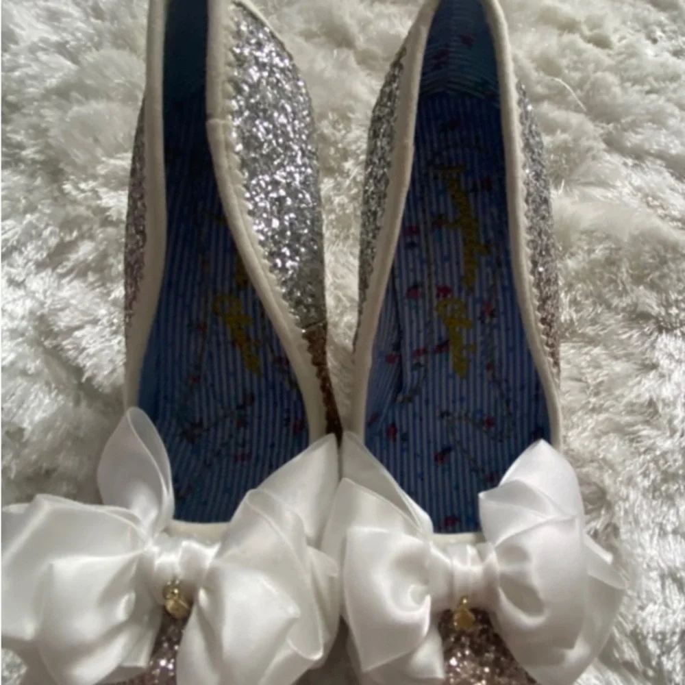 IRREGULAR CHOICE Women’s Ombre Glitter Bow Heels